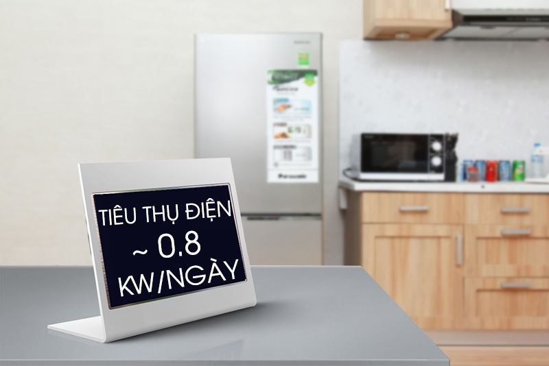 Mỗi ngày,chiếc tủ lạnh này chỉ tiêu thụ một lượng điện năng khoảng 0,8 kW/ngày. Mỗi ngày,chiếc tủ lạnh này chỉ tiêu thụ một lượng điện năng khoảng 0,8 kW/ngày.