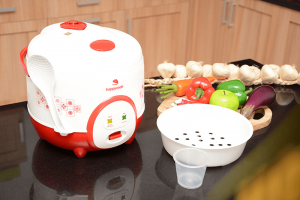 Nồi cơm điện nắp gài Happycook HC-180A