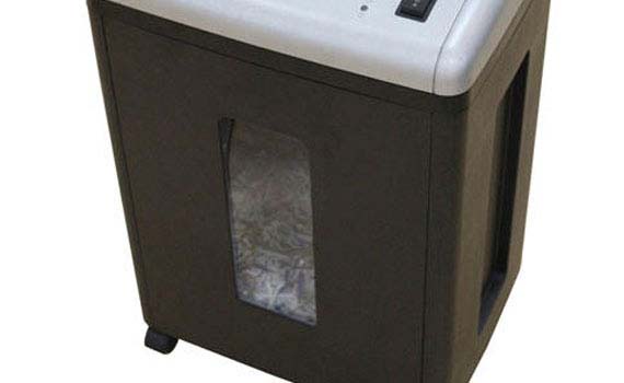 Máy hủy tài liệu Silicon PS-650C với dung tích bình chứa 21 lít