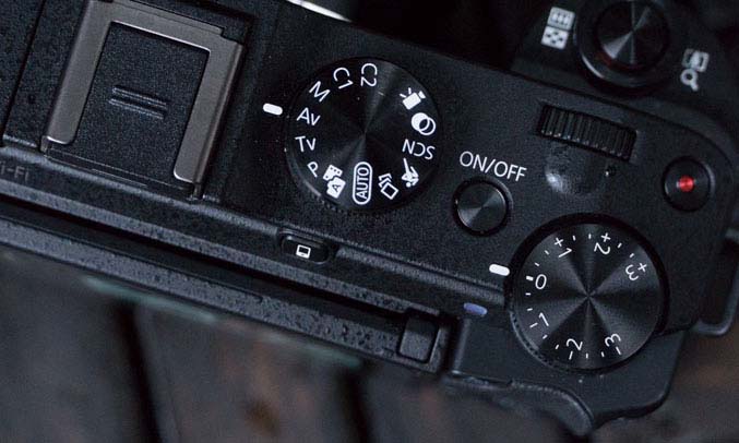 Máy ảnh Canon Powershot G3X quay phim Full HD