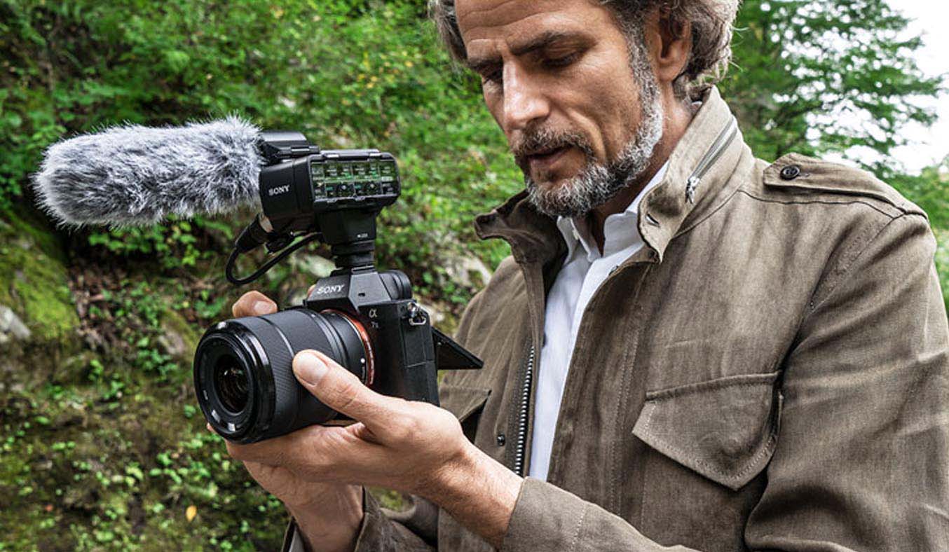 Máy ảnh Sony Alpha ILCE-72M2 là sản phẩm cao cấp vượt trội của Sony